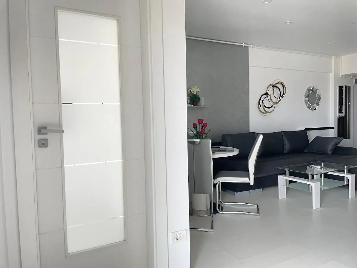 Luxury Westpark 2-Room Apartment Lakeview W5 布加勒斯特