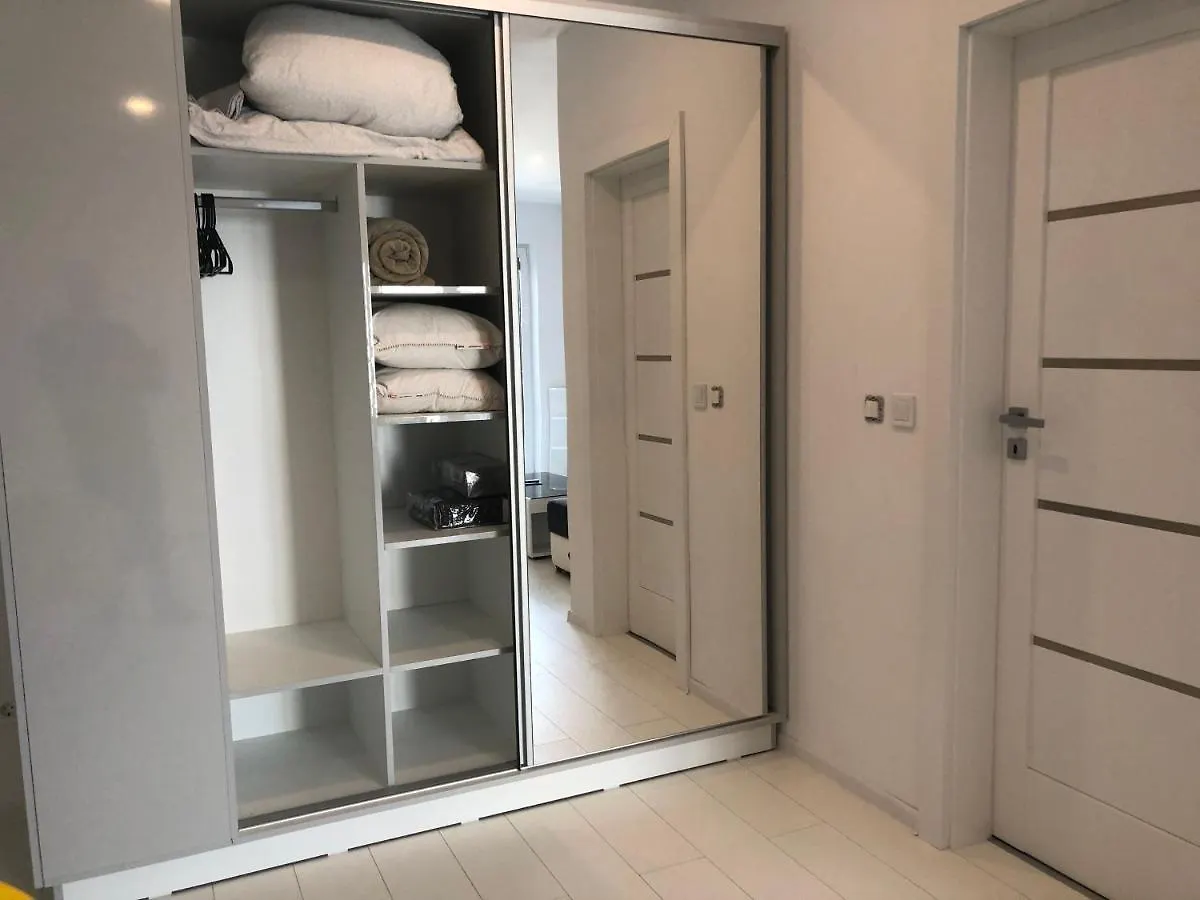 Luxury Westpark 2-Room Apartment Lakeview W5 布加勒斯特